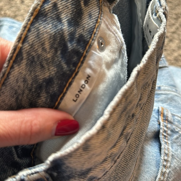 SLVRLAKE London Jeans in Heartache - Picture 8 of 8